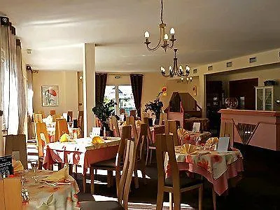 Hotell Hotel Restaurant Le Coquelicot 3*